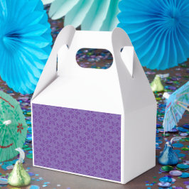 繰り返しパターンを持つ白い包装紙 フェイバーボックス