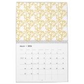 繰り返しモチーフのパターンを持つ黄色い絨毯 カレンダー (3月 2026)