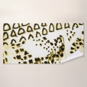 繰り返し可能なスネークスキン。黄色のファッションスタイル。ホワイト バスタオル (バスタオル)