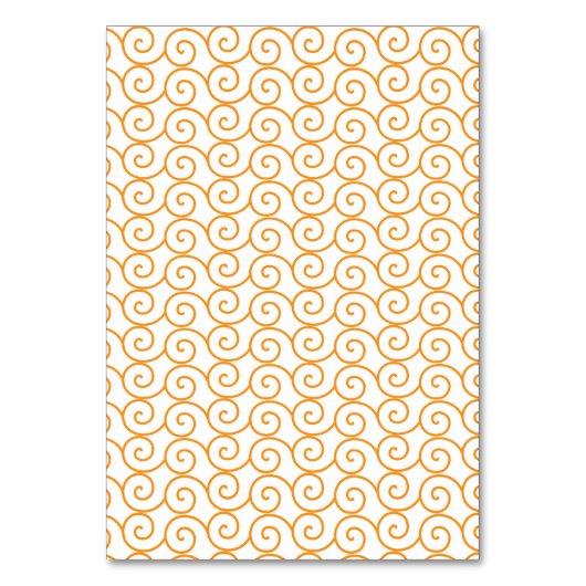 繰り返し模様のモモを持つ茶色とオレンジの絨毯 テーブルナンバー (正面)