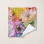 置かれるタオル-多彩のデイジーII バスタオルセット (ウォッシュタオル)