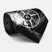 羅針星エンブレムモノグラムのドラマチックな山 ネクタイ (ロール)