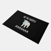 羊おもしろいを隠す |シプル着用顔マスク ドアマット (アングル)