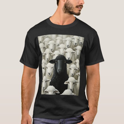 羊がデザインされた Tシャツ (正面)