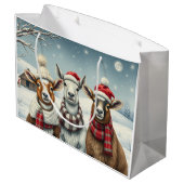 羊と小屋のある冬の風景 ラージペーパーバッグ (裏面アングル)