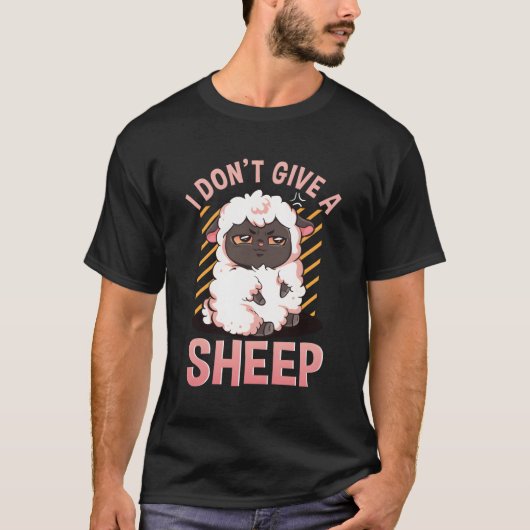 羊なんて気にしない Funny 農場の動物 ノベルティ グッズ Tシャツ (正面)