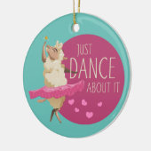 羊のおもしろいメッセージ – それについて踊る1 セラミックオーナメント (左)