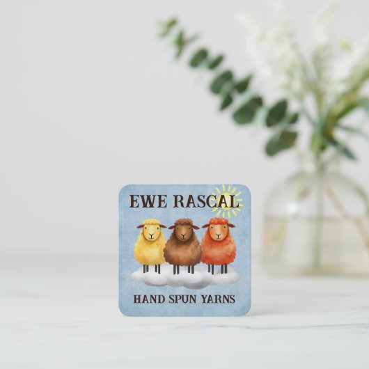 羊のカラフル編み物編み針編み手紡糸 スクエア名刺 (スタンド正面)