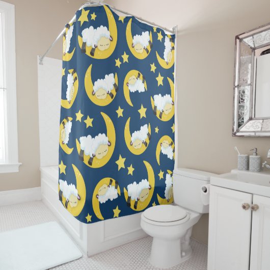 羊のパターン，眠っている羊，月，星 シャワーカーテン (インサイチュ)