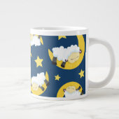 羊のパターン,眠っている羊,月,星 ジャンボコーヒーマグカップ (右)
