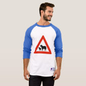 羊の交差点，ノルウェー，交通標識 Tシャツ (正面フル)