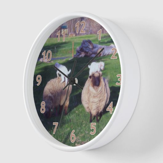 羊の子供 壁時計 (傾斜)