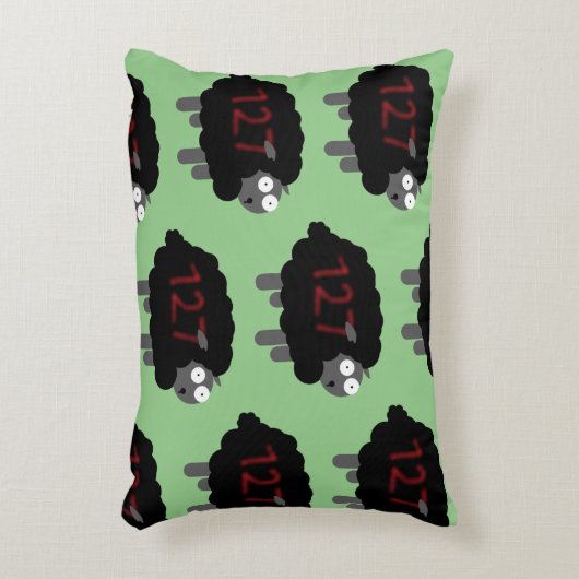 羊の枕を下ろす アクセントクッション (正面(垂直))