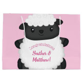 羊の赤ちゃんシャワーピンク ラージペーパーバッグ (裏面)