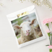 羊は舌を出す フェイバーバッグ (封をした状態)