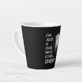 羊を愛する女の子 | Sheep Fansギフト カフェラテマグ (左アングル)