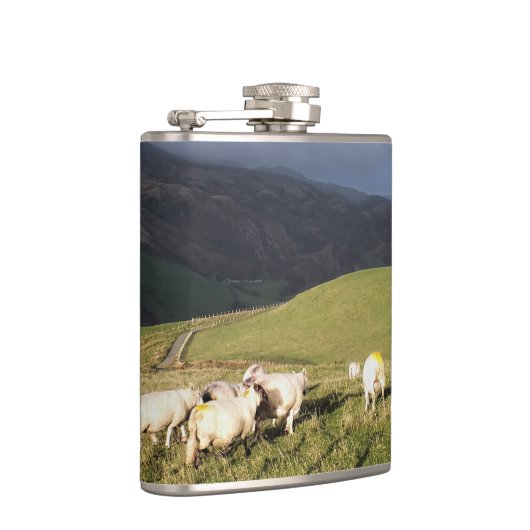 羊 フラスク (右)