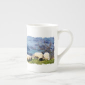 羊 ボーンチャイナマグカップ (右)