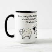 羊/羊のせん断舌をひねくる詩 マグカップ (左)