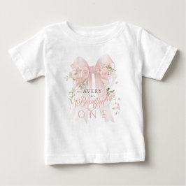 美しいお子様の1歳の誕生日 フラワーボウの女の子 ベビーTシャツ