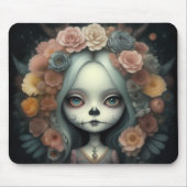 美しいお洒落かわいいチビ(小さくかわいく書いた感じ)の女の子の花 マウスパッド (正面)