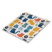 美しいかわいいの遊猫、おもちゃの白いバ タイル (側面)