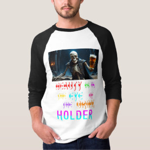 美しいが飲み物のホルダーの目に入る Tシャツ