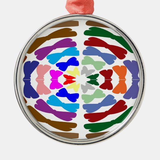 美しいちょうネクタイのダンス-楽しむなnの共有の喜び メタルオーナメント (正面)