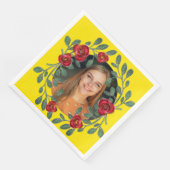 美しいとビースト赤いバラの写真オンイエロー (コーナー)