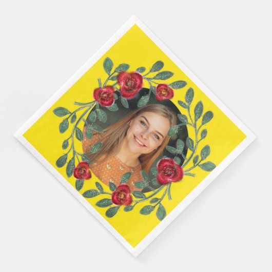 美しいとビースト赤いバラの写真オンイエロー (コーナー)