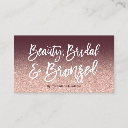 美しいのロゴのシックなタイポグラフィのバーガンディのばら色の金ゴールド 名刺 (正面)