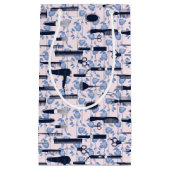 美しいの心配の青のバラパターン スモールペーパーバッグ (正面)