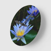 美しいはすの花および意味 ラウンド壁時計 (傾斜)