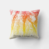 美しいはどこでも日没の木がグラデーションある クッション (裏面)