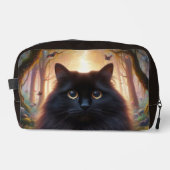美しいふわふわの黒猫の金色の目 ドップキット (正面)