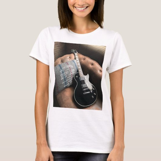 美しいアコースティックギター Tシャツ (正面)
