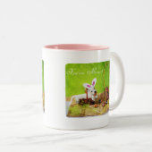 美しいイースターのウサギのコレクション ツートーンマグカップ (正面右)