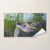 美しいウミガメ泳ぎ ハンドタオル (ハンドタオル)