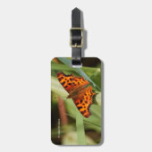美しいオレンジ色のサティエのコンマ蝶 ラゲッジタグ (正面縦)