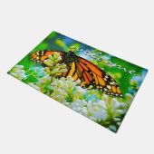 美しいオレンジ色の（昆虫）オオカバマダラ、モナーク蝶フォトウェルカム ドアマット (アングル)