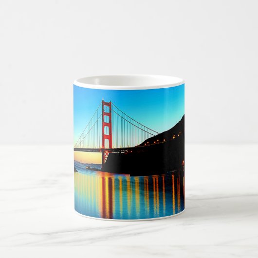 美しいカラフルサンセットアットゴールデンゲートブリッジ コーヒーマグカップ (中央)