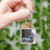 美しいクラシックのシボレーが復元された キーホルダー (手)