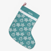 美しいクリスマスパターンのティール(緑がかった色) ラージクリスマスストッキング (正面 (吊り時))