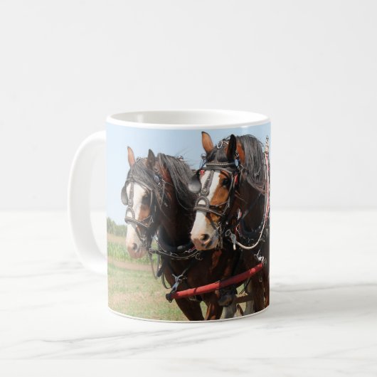 美しいクリデールの馬が耕す コーヒーマグカップ (正面左)