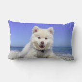 美しいサモエド犬 ランバークッション (裏面)