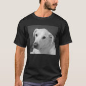 美しいスープに浸かる犬の白黒写真|過去記事 Tシャツ (正面)