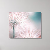 美しいソフトピンクの繊細な花オン キャンバスプリント (正面)