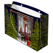 美しいトナカイ、そり&エバーグリーンクリスマス ラージペーパーバッグ (裏面アングル)