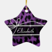 美しいトレンディーフェイクパープルヒョウアニマルプリント セラミックオーナメント (裏面)