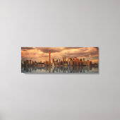 美しいトロント，オンタリオ，カナダの水の上 キャンバスプリント (正面)